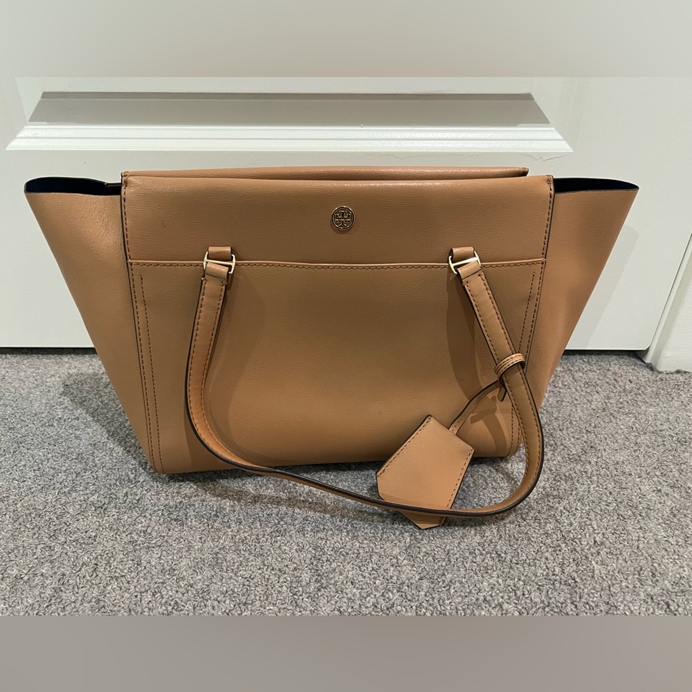 Tory Burch patent leather shoulder bag